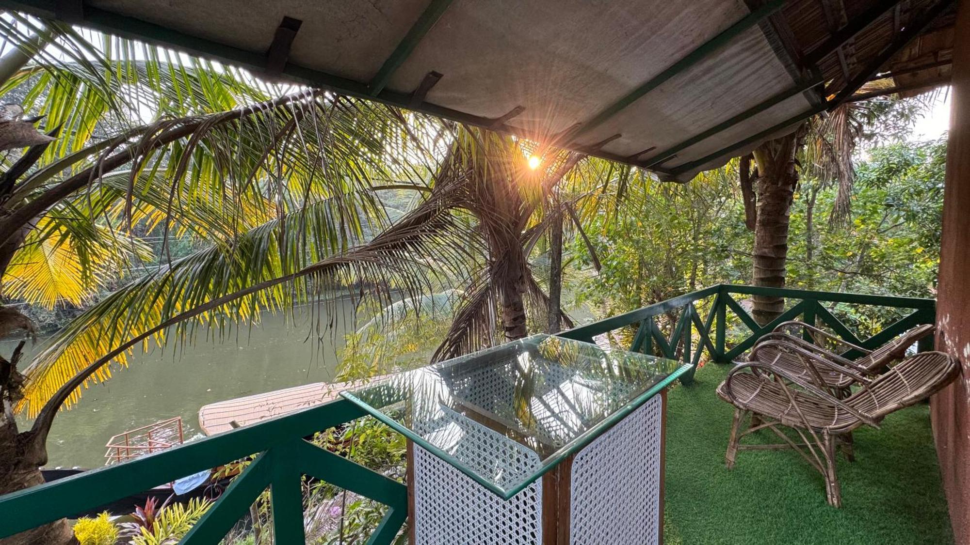 Garggi Kumarakom Village Homestay Exterior foto